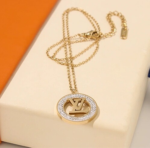Louis Vuitton Marka kolye