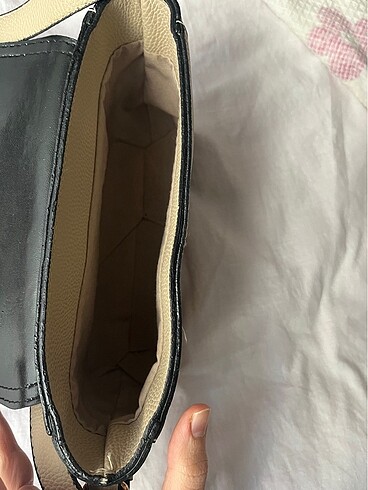  Beden Stradivarius model askılı çanta
