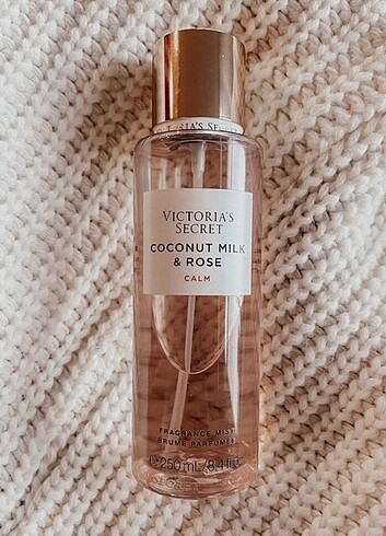 Victoria's Secret Coconut Milk & Rose Calm 250 Ml Vücut Spreyi 