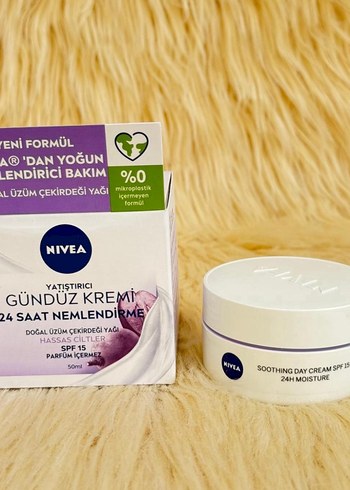 Nivea Yatıştırıcı Gündüz Kremi SPF15 50ml