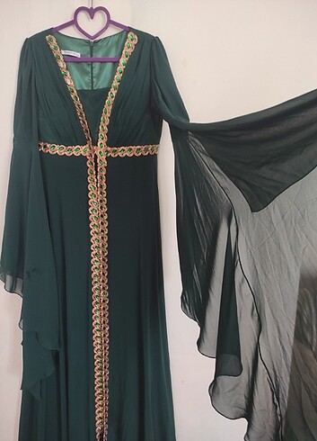 Zümrüt yeşili kına elbisesi