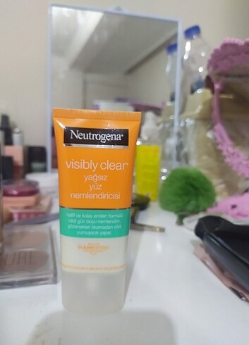 Neutrogena visibly clear yağsız nemlendirici