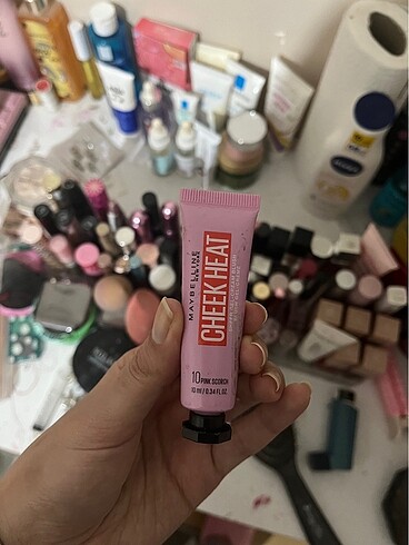 Maybelline pembe likit allık