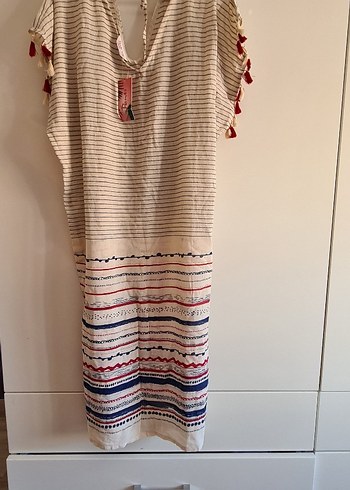 PENTİ Marka sıfır ürün Püsküllü V-Yaka plaj elbisesi - Görsel 2