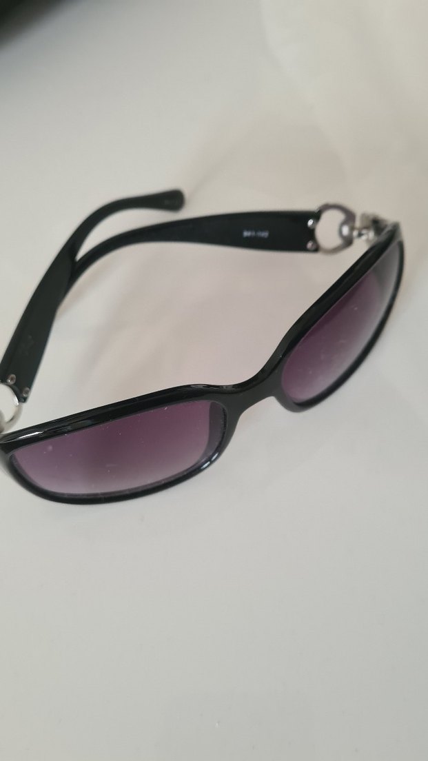 Siyah Tokalı Gotik Kadın Güneş Gözlüğü - Görsel 2