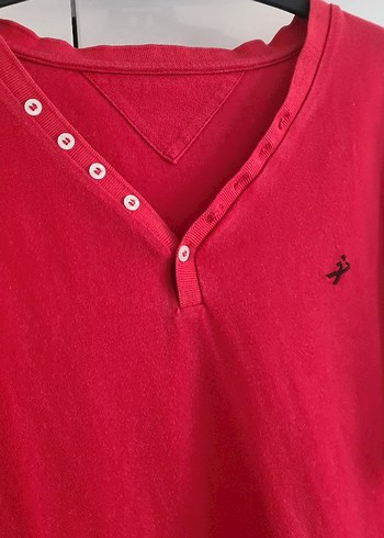 Polo marka düğmeli Kırmızı V Yakalı Erkek Tişört - Görsel 2