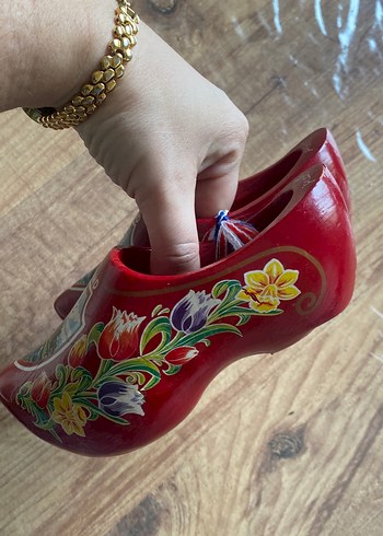 Holland Kırmızı Ahşap Terlik Biblo - Görsel 2