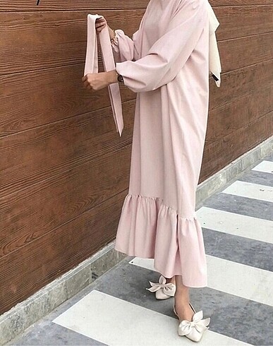 Pembe uzun elbise