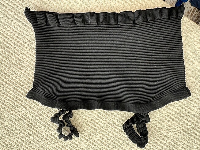 Siyah crop