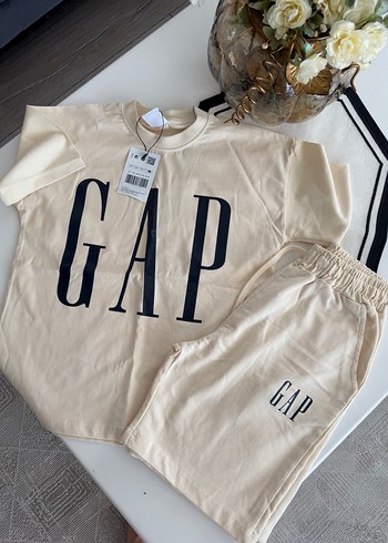 Gap Krem İkili Takim Rahat Ve Sik