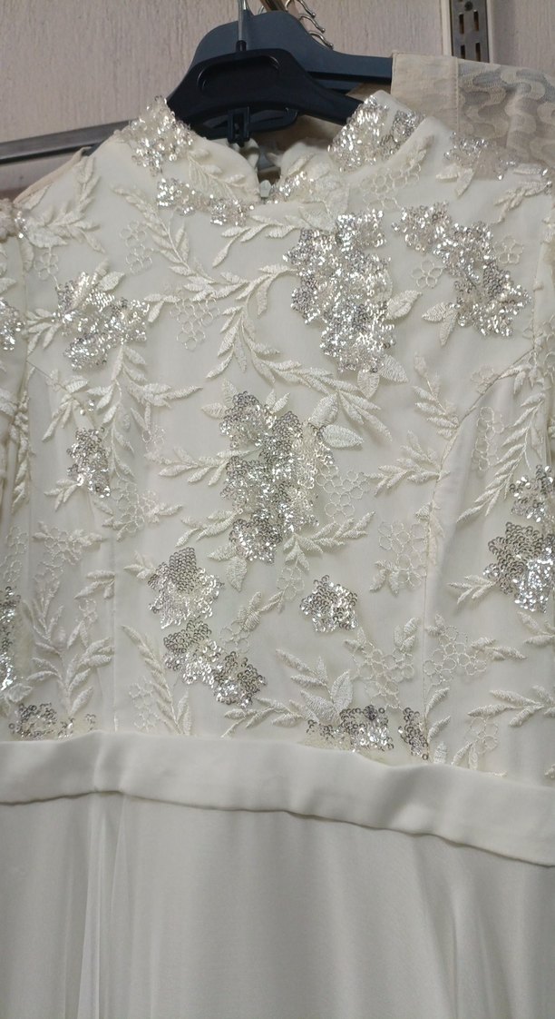 Uzun Kollu Beyaz Drape Detaylı Abiye Elbise - Görsel 2