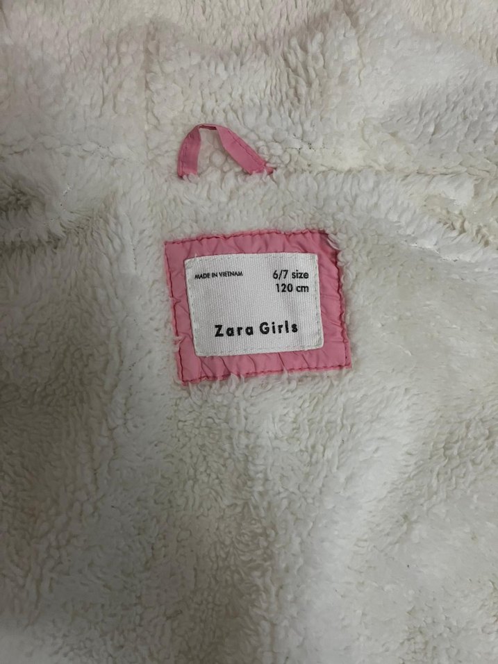 Kız Çocuk Kapüşonlu Pembe Fermuarlı Yelek - Görsel 4