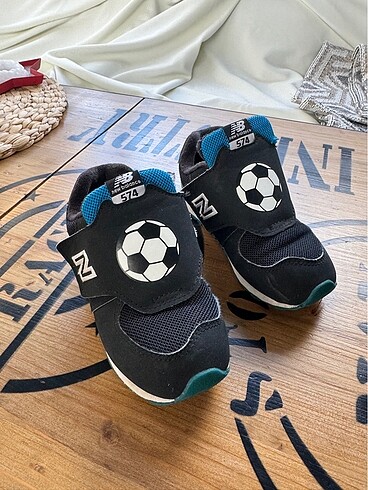 27 numara new balance çocuk ayakkabısı