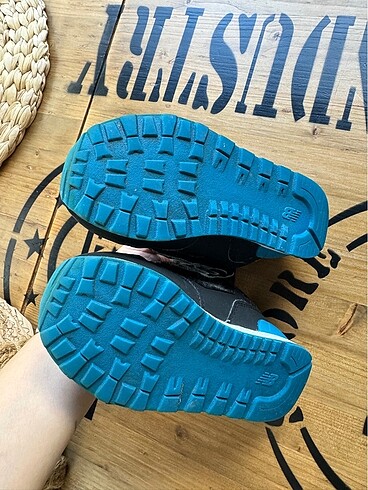 27 Beden mavi Renk 27 numara new balance çocuk ayakkabısı