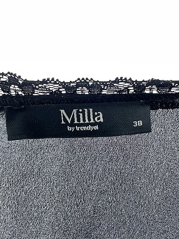 38 Beden siyah Renk Trendyol & Milla Bluz %70 İndirimli.