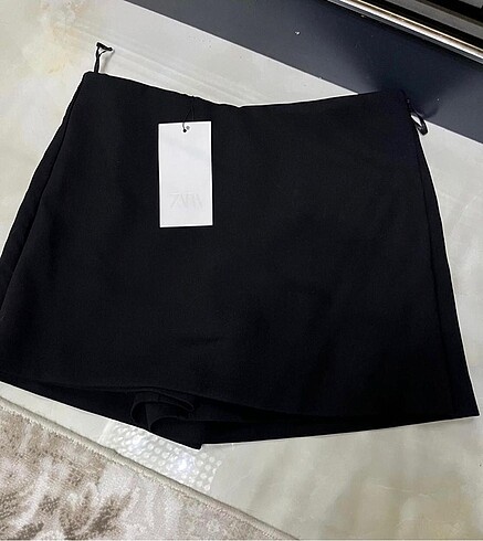 Zara Siyah Etek