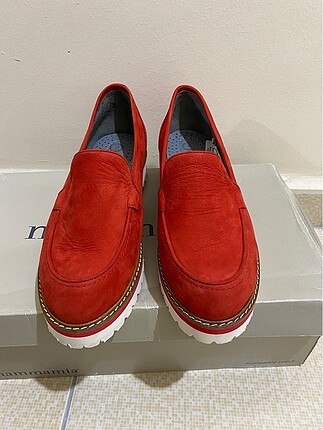 38 Beden Kırmızı ayakkabı
