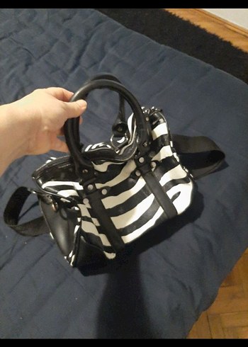 Zebra Desenli Siyah Deri Kadın Çanta - Görsel 4