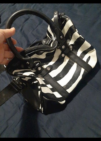 Zebra Desenli Siyah Deri Kadın Çanta - Görsel 2