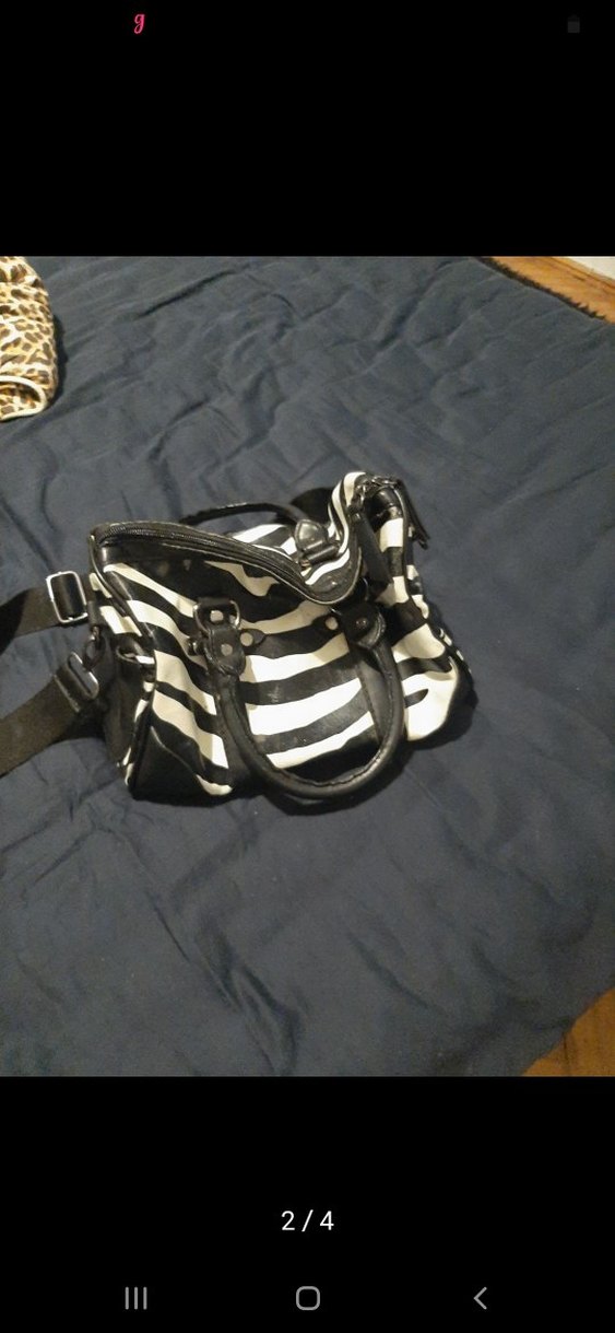 Zebra Desenli Siyah Deri Kadın Çanta - Görsel 3