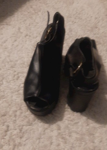 Siyah Deri Kadın Dolgu Topuklu Ayakkabı - Görsel 5