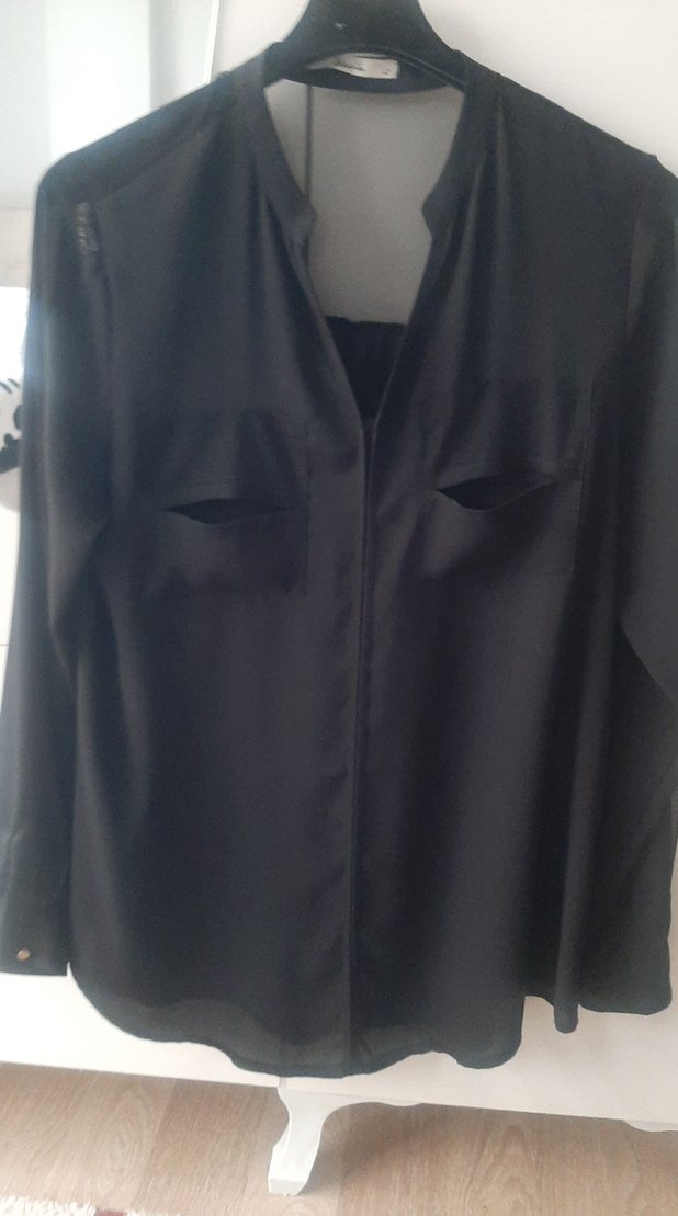 Siyah V Yaka Kadın Gömlek - Görsel 2