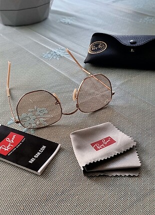 Ray ban güneşte renk değiştiren gozluk