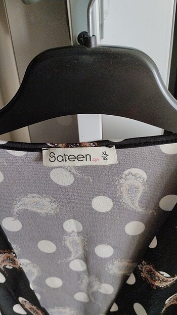 40 Beden çeşitli Renk SATEEN Life 42 yazıyor ama 40 beden uyar