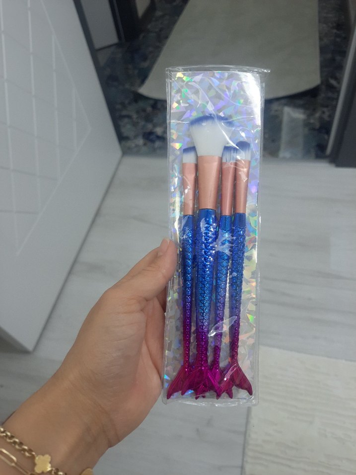 Renkli Denizkızı Makyaj Fırçası Seti - Görsel 3