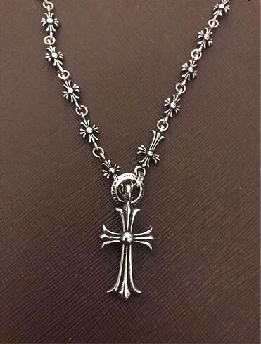 Chrome Hearts modeli Full Cross kolye