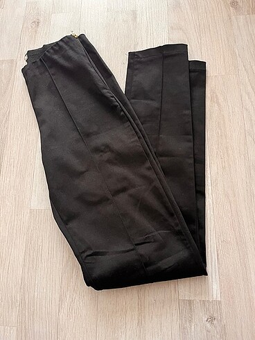 Dar Paça Siyah Pantolon - Görsel 2