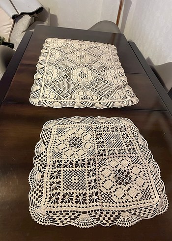 El Yapımı Krem Renkli Dantel Masa Örtüleri