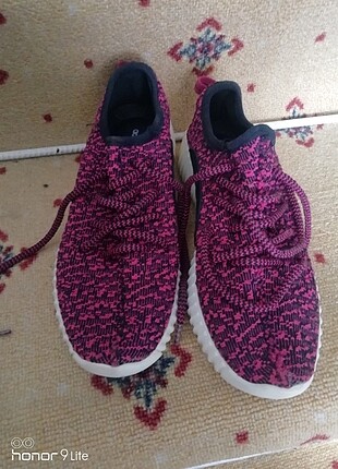Adidas Yeezy Spor Ayakkabı