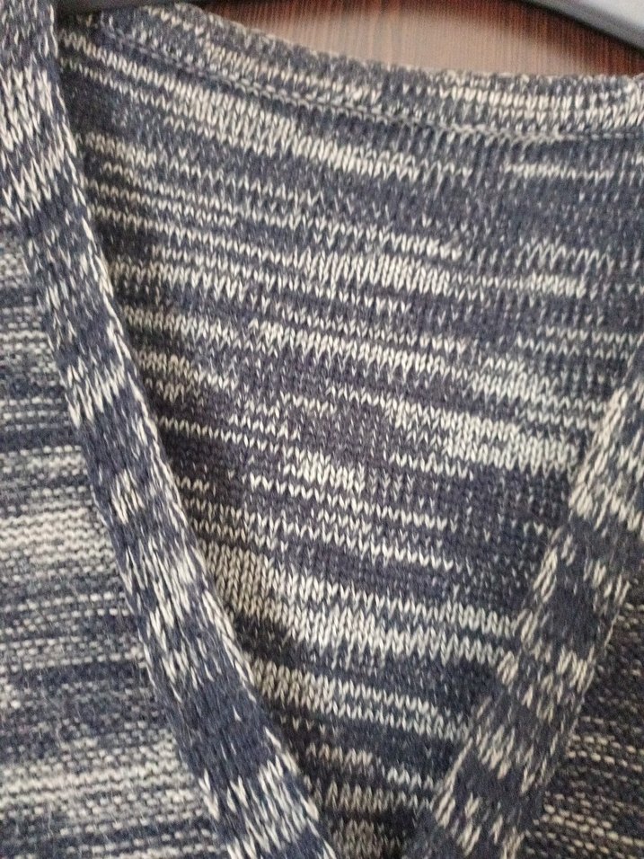 Gri Uzun Örgü V Yaka Kadın Hırka - Görsel 3