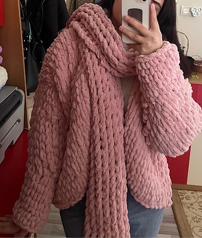 Puffy pembe hırka ve atkı takımı