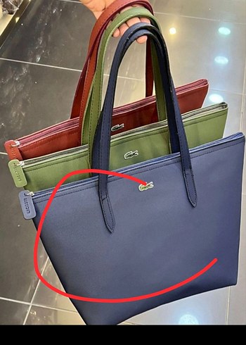Kadın Lacivert Deri Fermuarlı Çanta