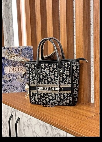 Dior canta 27*26cm