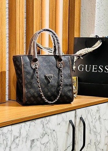 Guess Çanta 27 26cm