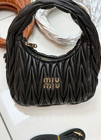 Miu Miu Çanta 24 15
