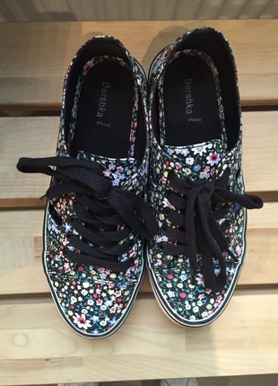 Bershka Bershka Floral Yazlık Ayakkabı