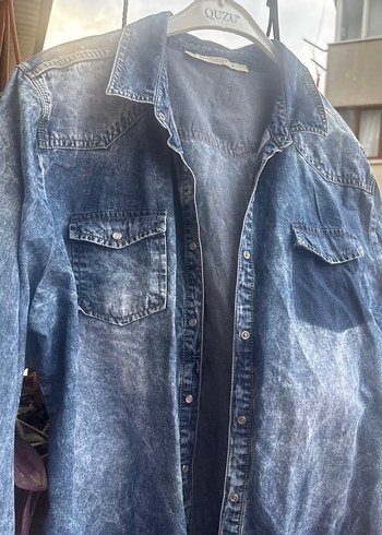 Leke Düğmeli Mavi Denim Uzun Kollu Kadın Gömlek