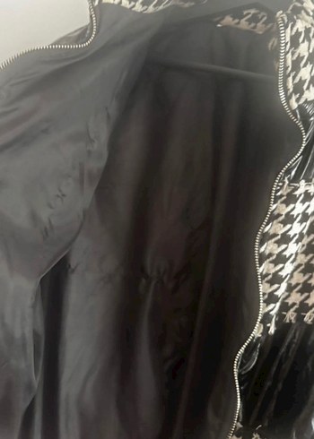 Kısa Siyah Kazayağı Desenli Kadın Mont - Görsel 3
