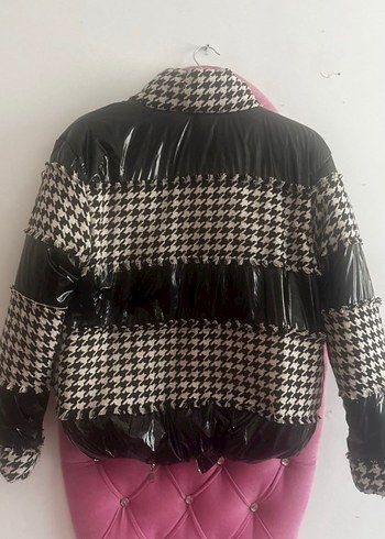 Kısa Siyah Kazayağı Desenli Kadın Mont - Görsel 7