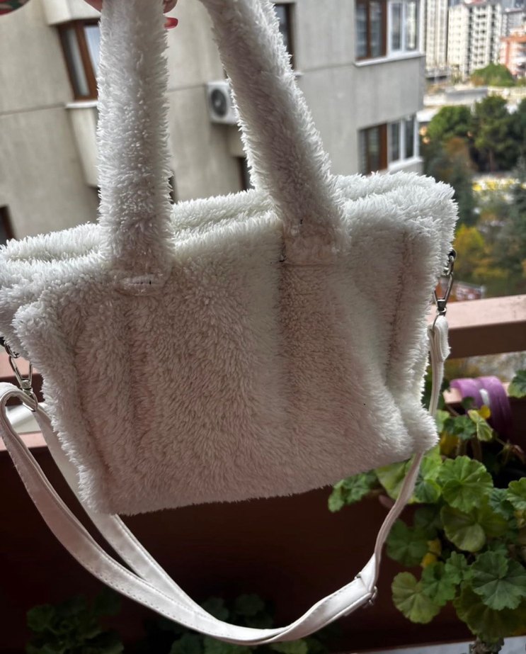 Beyaz Peluş Kadın Omuz Çantası - Görsel 4