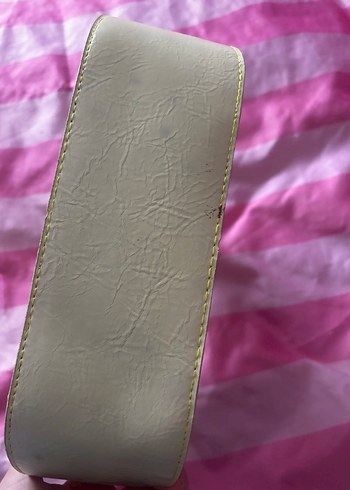 Sarı Zincir Detaylı Modern Klasik Deri Kadın Çanta - Görsel 6