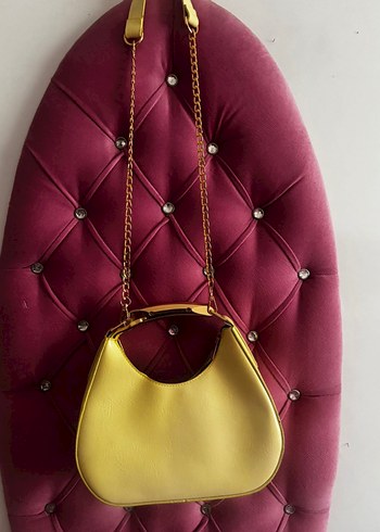 Sarı Zincir Detaylı Modern Klasik Deri Kadın Çanta - Görsel 5