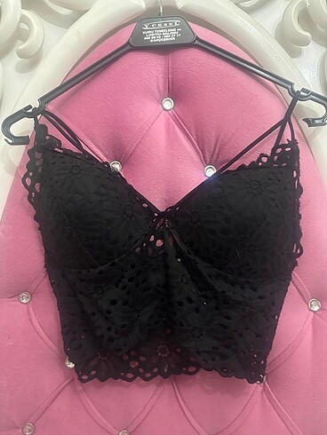 Siyah crop