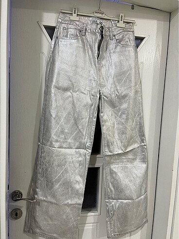 Parlak jeans