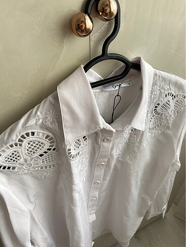 Crep fistolu kadın gömlek - Görsel 2