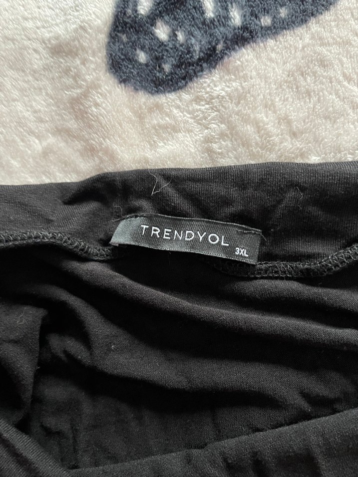 Siyah Uzun Kollu Kayık Yaka Tişört - Görsel 2